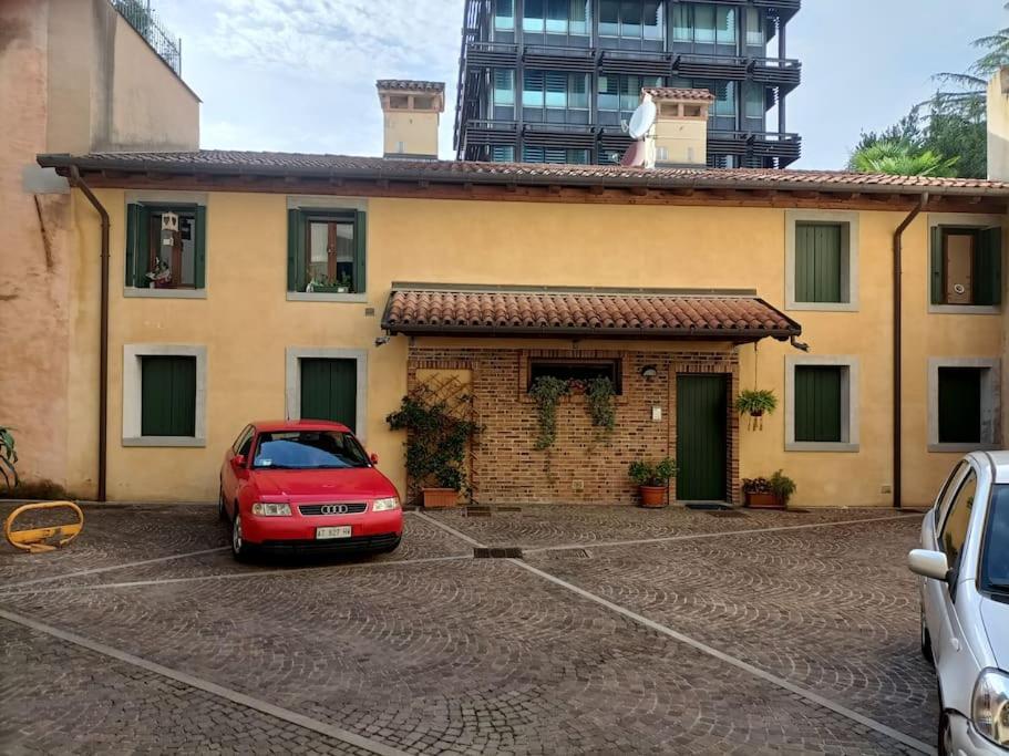 Appartamento Bonbon, Centro Storico Con Parcheggio Gorizia Exterior photo